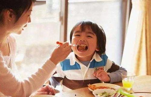 娱乐吃瓜君保姆带孩子,温馨瞬间与趣味故事